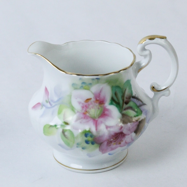 Vtg Takiro Hand Painted Porcelain Creamer And Sugar Bowl White Pink Flowers