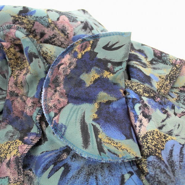 Bora Bora Shirt Top Blouse Women's Size M Green Navy Blue Floral Button Up