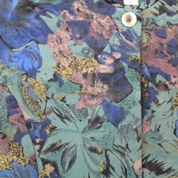 Bora Bora Shirt Top Blouse Women's Size M Green Navy Blue Floral Button Up