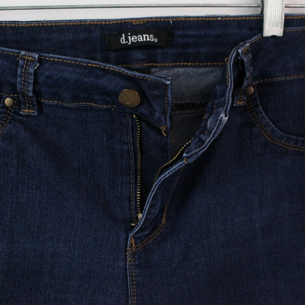 D. Jeans Dark Wash Blue Denim Shorts Women's Size 14