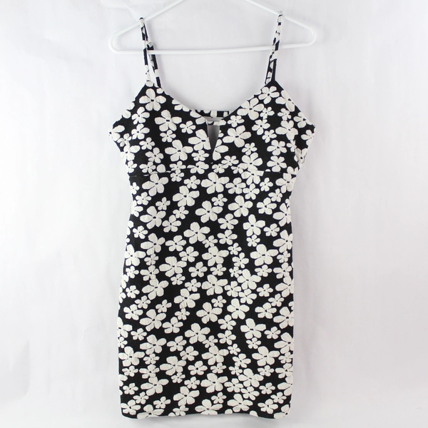 Stitch & Pine Women's Black White Flower Top Adjustable Straps Open Back Sz L