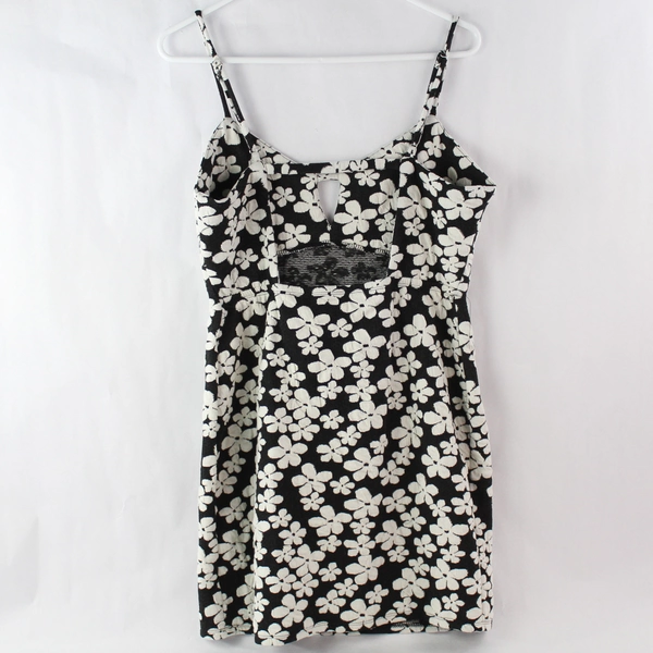 Stitch & Pine Women's Black White Flower Top Adjustable Straps Open Back Sz L
