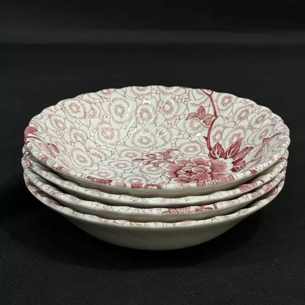Set of Four 1979 Johnson Brothers Red Lotus Ironstone Round Fruit Bowls