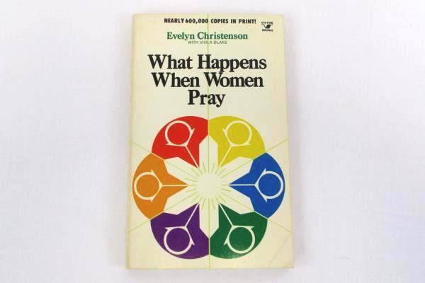 2 Lot PB Books What Happens When Women Pray & The Making Of A Spiritual Warrior