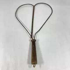 Vintage Primitive Heart Shaped Twisted Wire Wood Handle Rug Beater 18.5 Inch