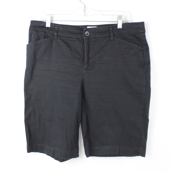 St. John's Bay Women's Black Bermuda Style Pant Shorts Size 14 Cotton Blend 