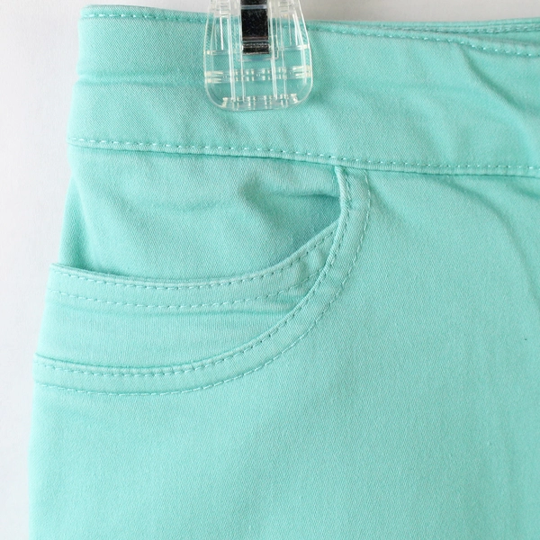 Christopher & Banks Petite Mint Color Capris Women's Size 4P