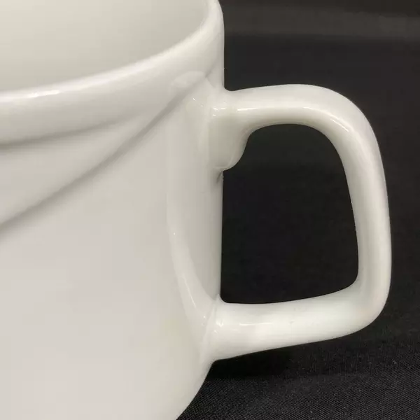 Set of 4 Delco Royal Ceramic Coffee Mugs White Ribbed Pattern Good Condition