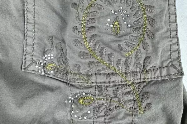 I.N.C Women's Gray Cropped Cargo Embroidered Bedazzled Capris Pants Size 6