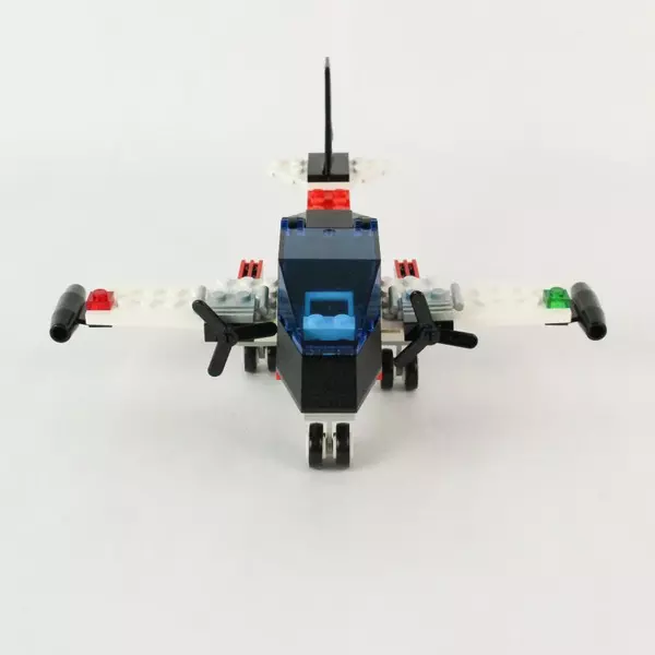 Lego Set 3439 Spy Runner Missing Two Pieces Includes Minifigs