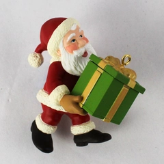 2001 Hallmark Keepsake Ornament Santa Peek-A-Boo Present Original Box 