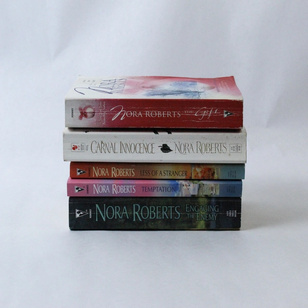 Lot of 5 Nora Roberts Books The Gift Temptation Carnal Innocence PB Romance