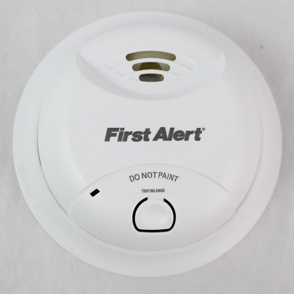 First Alert Smoke Alarm Model No. 0827 Lithium Battery Not Included