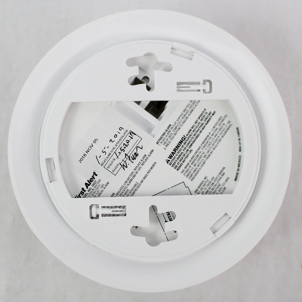 First Alert Smoke Alarm Model No. 0827 Lithium Battery Not Included