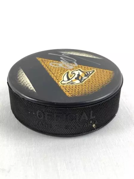 Brendan Leipsic 28 Signed 2012 NHL Nashville Predators Official Hockey Puck Case