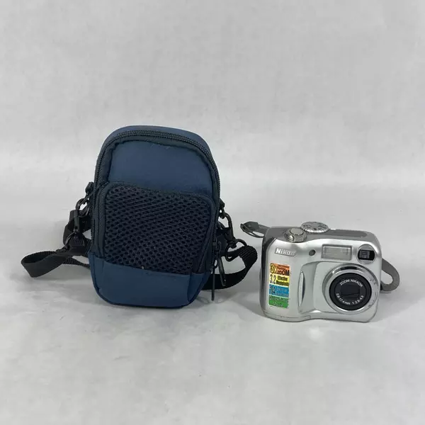 Nikon Coolpix 3100 Digital Compact Camera With Case