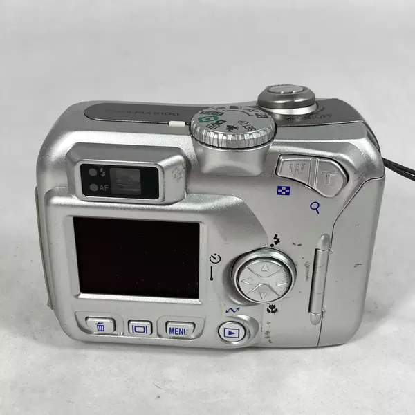 Nikon Coolpix 3100 Digital Compact Camera With Case
