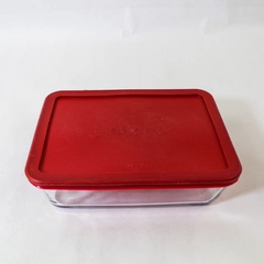 Anchor Hocking Glass Baking Dish with Red Lid 6 Cup Pre-Owned Chip
