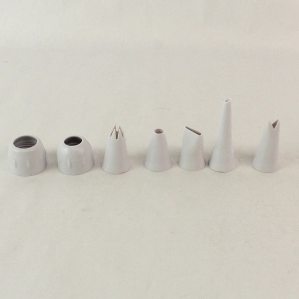 Wilton Dessert Decorator Plus Cake Cookie Pastry Icing Syringe Tool With 5 Tips
