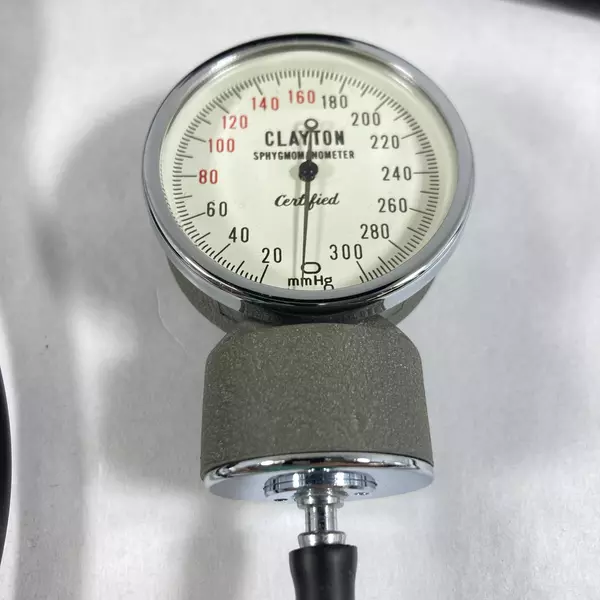 Marshall Aneroid Sphygmomanometer Model 108-M Meter Case Gauge Original Box