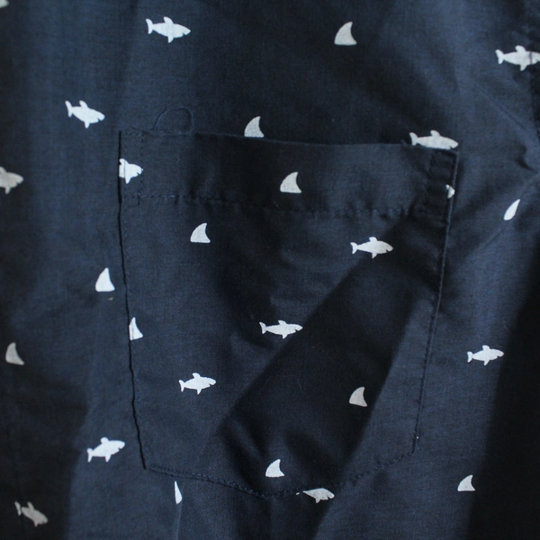 Molokai Surf Co. Men's Dark Blue Shark Pattern Collar Button Up Shirt Size Large