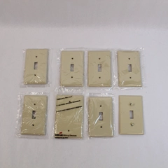 Lot of 8 Plastic Light Switch & Blank Plate Covers Good Condition