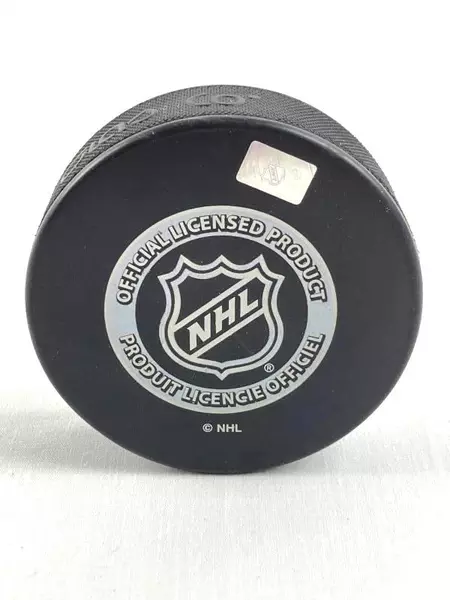 Brendan Leipsic 28 Signed 2014 NHL Nashville Predators Official Hockey Puck Case