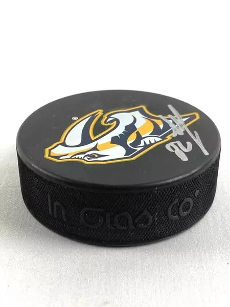 Brendan Leipsic 28 Signed 2014 NHL Nashville Predators Official Hockey Puck Case