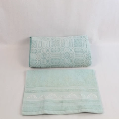 Lot of 2 Turquoise Bathroom Towels Kasa Fina Hand & Jakson Bath Towel