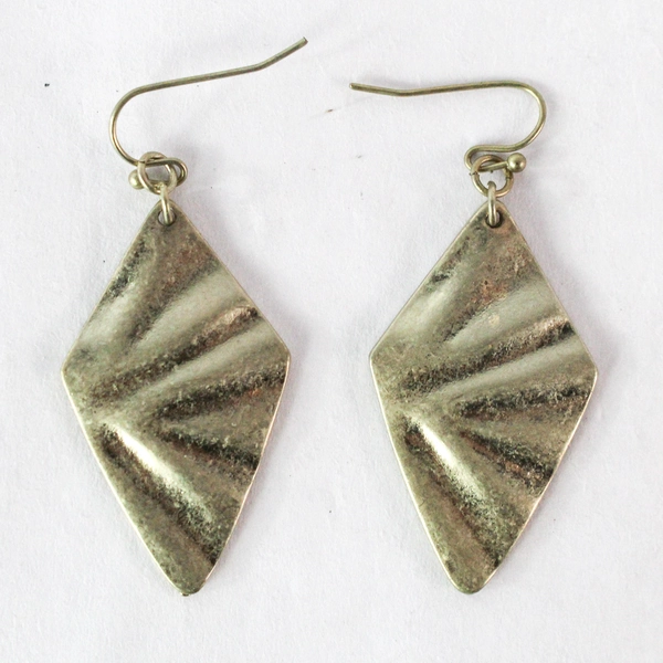 Single Pair of Gold Toned Abstract Shape Earrings 0.8x1.5 in Each