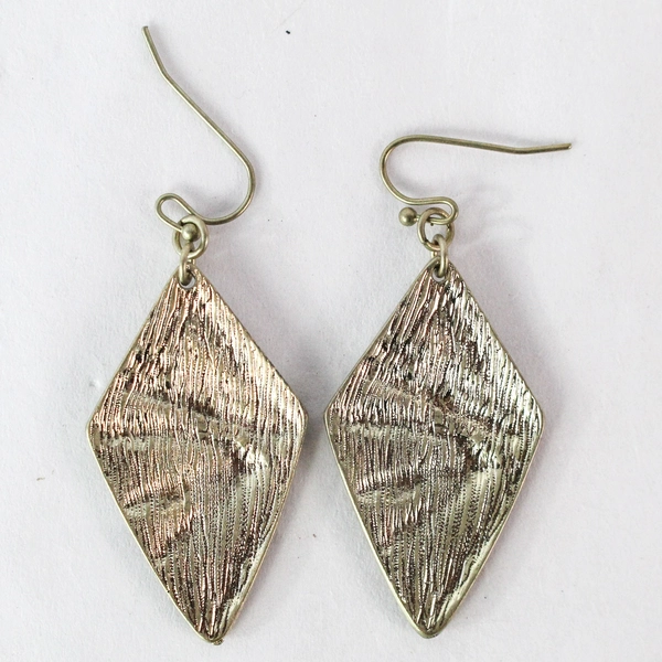 Single Pair of Gold Toned Abstract Shape Earrings 0.8x1.5 in Each