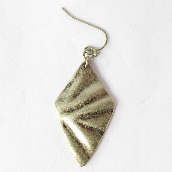 Single Pair of Gold Toned Abstract Shape Earrings 0.8x1.5 in Each