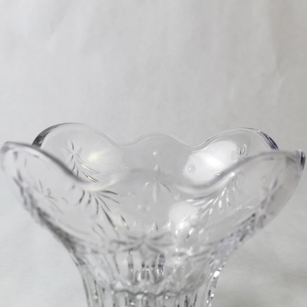 Unbranded Ornate Glass Bowl With Christmas Tree Patterns