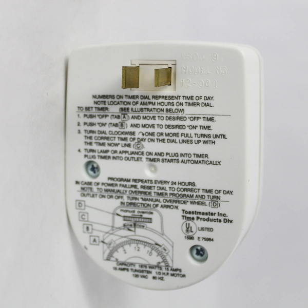 Toastmaster Wall Plug Outlet 24-Hour Lights & Appliances Dial Timer Model 12-901