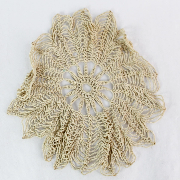 Lot of 4 Vintage Doilies Table Linens for DIY Fabric Cutters Flaws