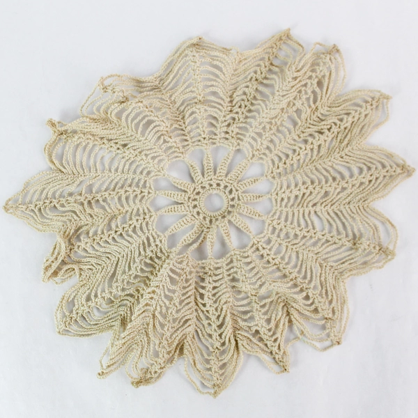Lot of 4 Vintage Doilies Table Linens for DIY Fabric Cutters Flaws