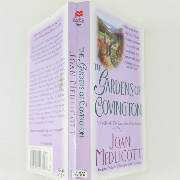 The Gardens of Covington by Joan A. Medlicott 2002 Paperback - Good Condition