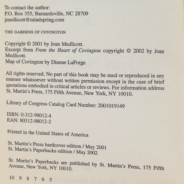 The Gardens of Covington by Joan A. Medlicott 2002 Paperback - Good Condition