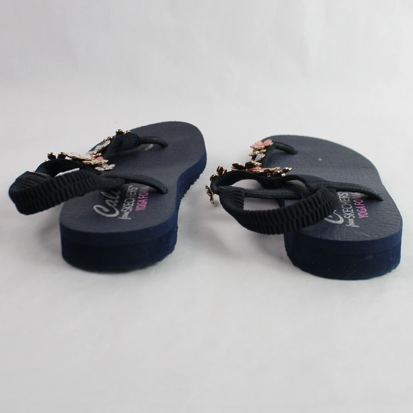 Cali from Skechers Yoga Foam Blue Flip Flop Sandal with Pink Gems Size US 9