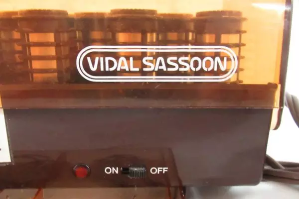 Vintage Vidal Sassoon Hairsetter Type H01 Roller Curler Set with Clips Drawer