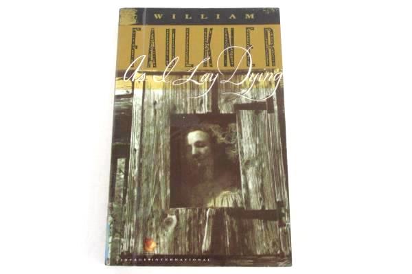 Lot of 2 Paperback Books As I Lay Dying W. Faulkner & VITA Melania G. Mazzucco
