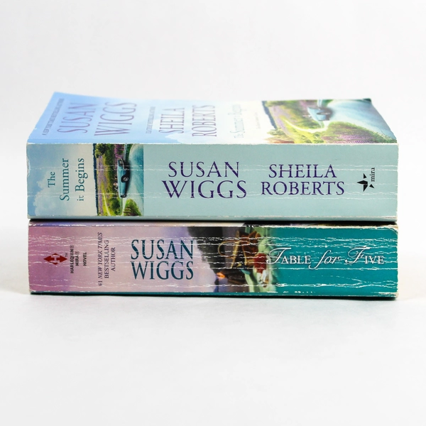 Lot of 2 Susan Wiggs & Sheila Roberts Romance Novels - Table for Five