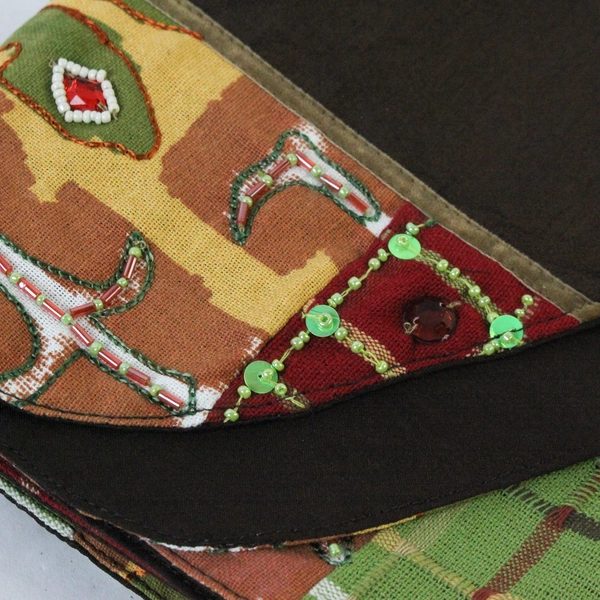 Unbranded Table Runner Brown Green Beading Accents Geometric Pattern Decor