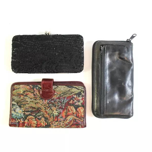 Lot of 3 Clutch Wallets Maurices Amanda Smith Day-Timer Pre-Owned