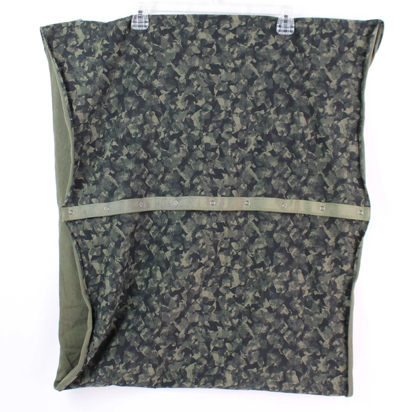 Lululemon Women's Vinyasa Scarf in Dark Green Jungle with Button Snaps 61"x23.5"