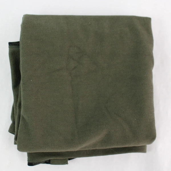 Lululemon Women's Vinyasa Scarf in Dark Green Jungle with Button Snaps 61"x23.5"