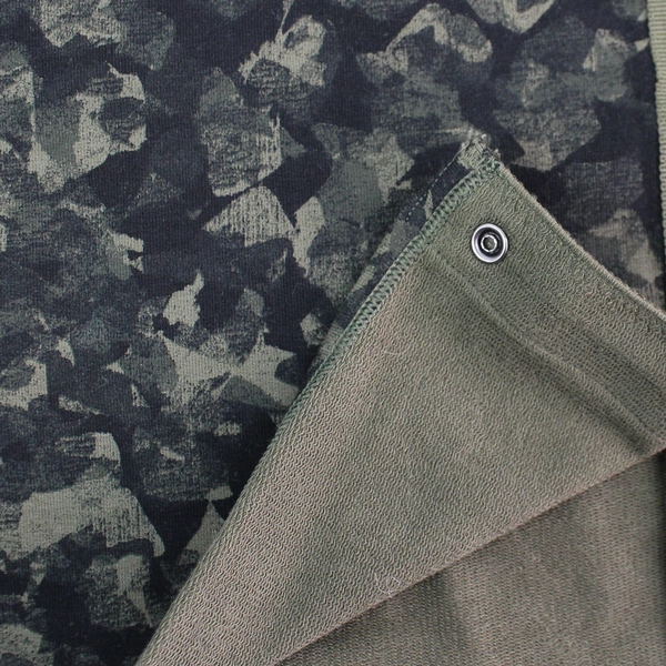 Lululemon Women's Vinyasa Scarf in Dark Green Jungle with Button Snaps 61"x23.5"