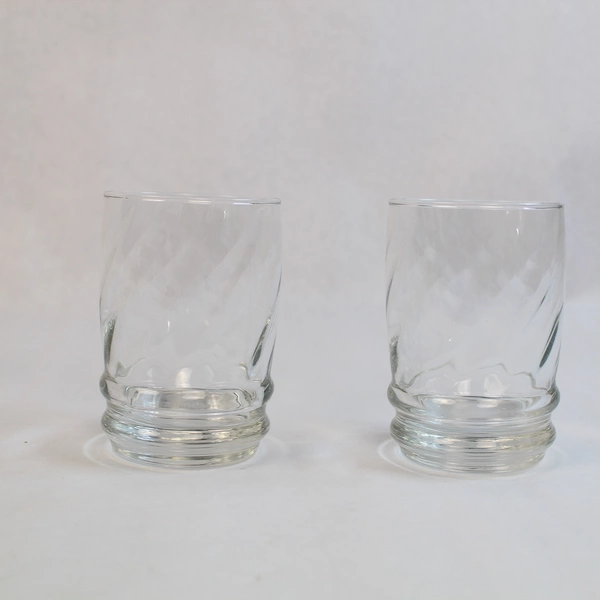 Set of 2 Libbey Cascade Juice Glasses Tumblers Swirl Clear Water