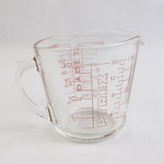Red Letter Pyrex D Handle 2 Cup Measuring Cup #516 General Household Collectible