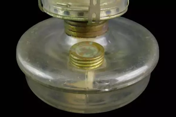 Vintage Scovill Mfg. Co. Glass Kerosene Lantern With Glass Chimney